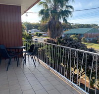The Norburn' 3 Norburn Avenue - aircon boat parking close to water  clubs - New Castle Holiday