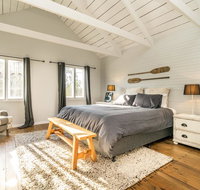 The Oar House - New Castle Holiday