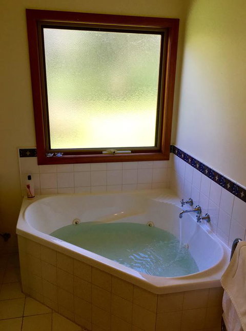 The Orchard Luxury Accommodation - New Castle Holiday 3