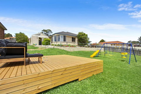 The Orient - Family & Pet Friendly - Huge Spa - New Castle Holiday 3