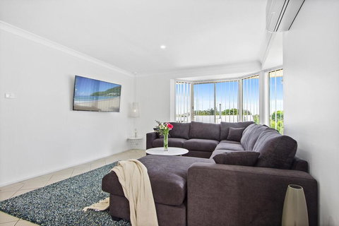 The Orient - Family & Pet Friendly - Huge Spa - New Castle Holiday 2