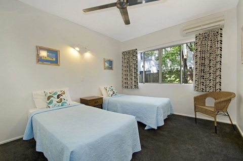 The Outlook - New Castle Holiday 1