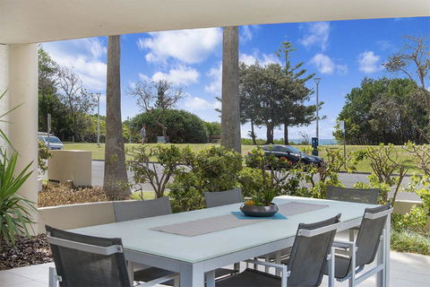 The Palms 1 @ Clarkes Beach - New Castle Holiday 1