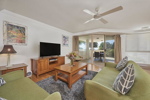 The Palms 2 @ Clarkes Beach - New Castle Holiday 0