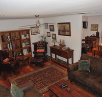 The Pommy Tree - New Castle Holiday