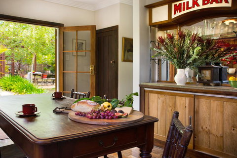 The Raglan - New Castle Holiday 2