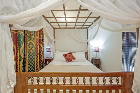 The Retreat - New Castle Holiday 2