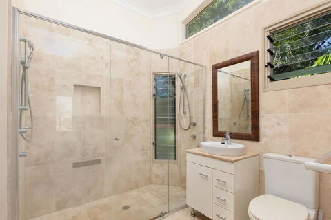 The Richmond Beach Villa - New Castle Holiday 2