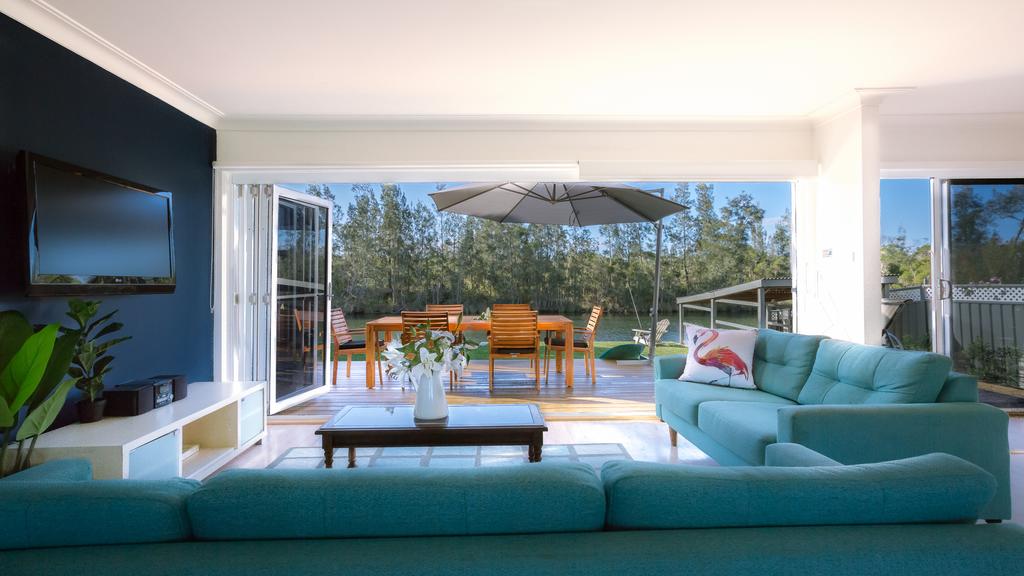 Barringella NSW New Castle Holiday