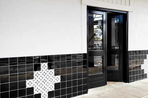 The Royal Hotel, Drouin - New Castle Holiday 3