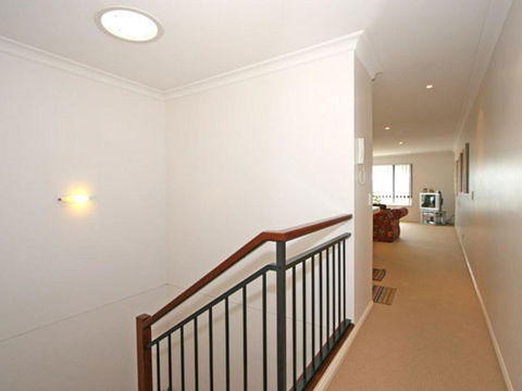 The Sands 60/20 Pacific Parade - New Castle Holiday 1