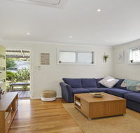The Shabby Shell - fresh and inviting - New Castle Holiday
