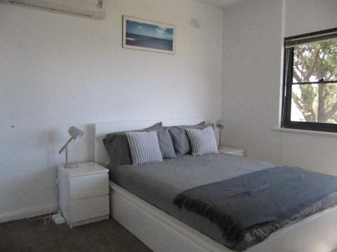 The Somerton Beach Retreat - New Castle Holiday 2