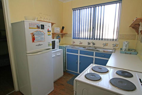 The South Sussex Cottage - New Castle Holiday 2