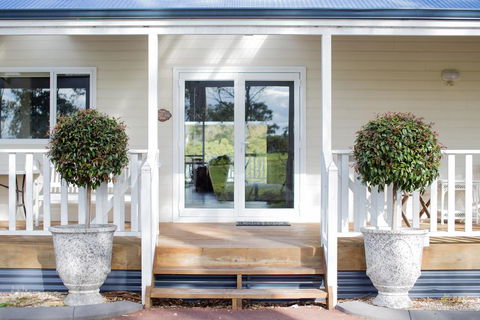 The Summer House Retreat - New Castle Holiday 0