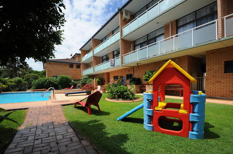 The Tahitian Holiday Apartments - New Castle Holiday 1