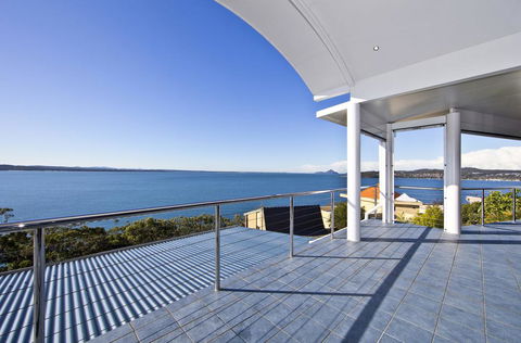 The Ultimate Ocean View - A Luxury Home - New Castle Holiday 1
