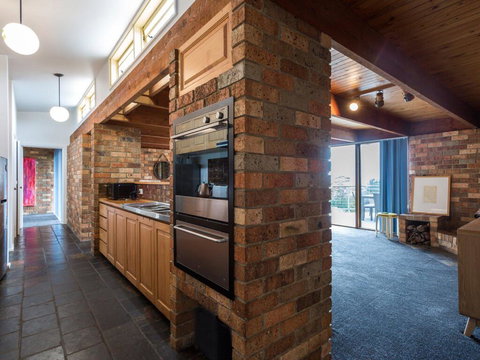 The View - New Castle Holiday 3