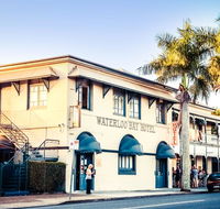 The Waterloo Bay Hotel - New Castle Holiday
