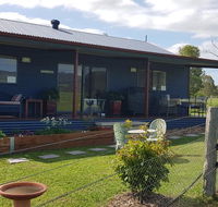 The Wattle Lodge - New Castle Holiday