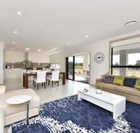 TheHorizon7 - New Castle Holiday