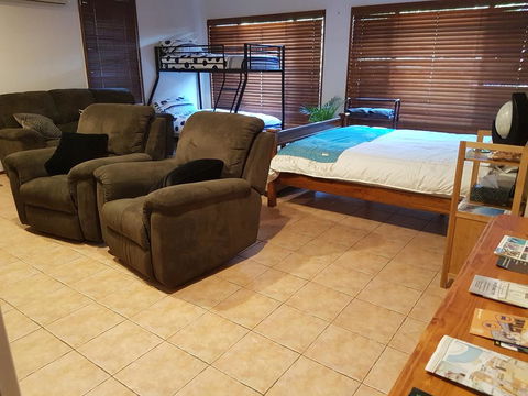 Theme Park Getaway - New Castle Holiday 3