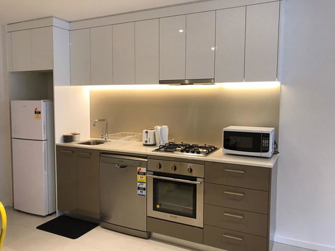 Ther-Rich Apartment - New Castle Holiday 1