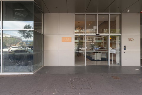 Ther-Rich Apartment - New Castle Holiday 2