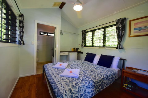 Thornton Beach Bungalows Daintree - New Castle Holiday 2