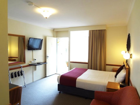 Three Explorers Motel - New Castle Holiday 3