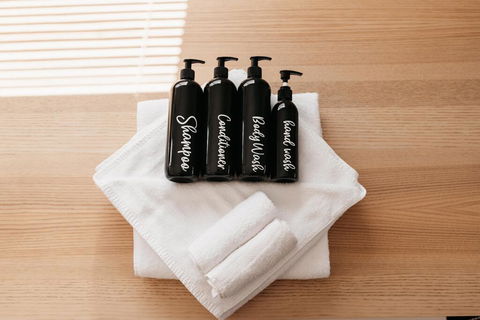 Tidy Home In A Leafy Suburb, Great Location - New Castle Holiday 1