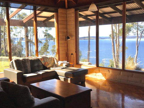 Tinderbox Cliff House - New Castle Holiday 2