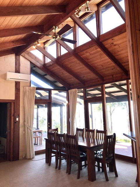 Tinderbox Cliff House - New Castle Holiday 3