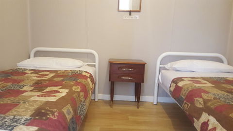 Tingle All Over Budget Accommodation - New Castle Holiday 3