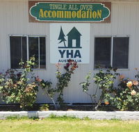 Tingle All Over Budget Accommodation - New Castle Holiday