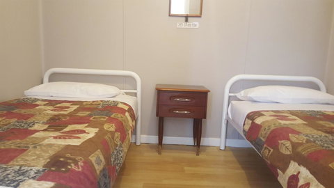 Tingle All Over Budget Accommodation - New Castle Holiday 3