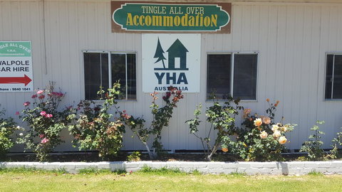 Tingle All Over Budget Accommodation - New Castle Holiday 0