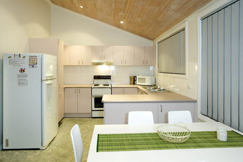 Tomaree 18 - Baybreeze - Shoal Bay - New Castle Holiday 3