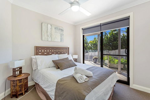 Tomaree Road, 16 - New Castle Holiday 2