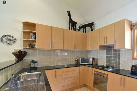 Tomarlin Views 2 - New Castle Holiday 3