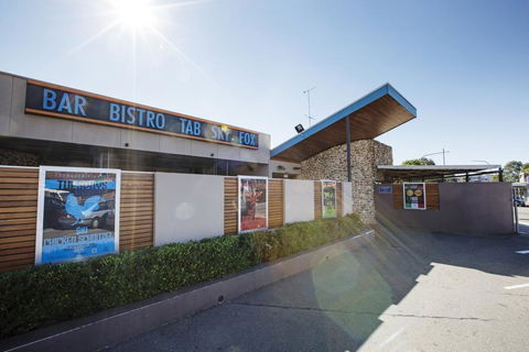 Toongabbie Hotel - New Castle Holiday 3