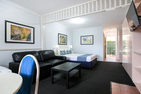 Toowong Central Motel Apartments - New Castle Holiday 2