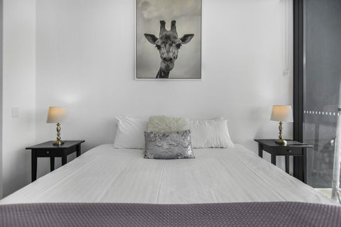 Top Floor 3 Bed Apartment With Million Dollar Views - New Castle Holiday 2