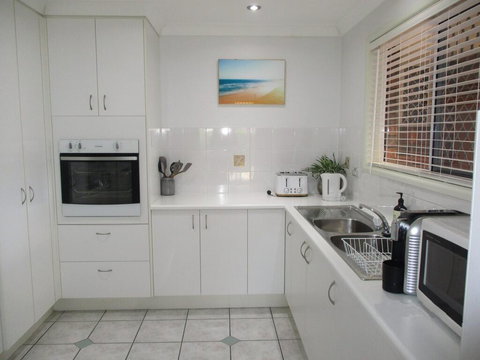 Torquay Beach Holiday House - New Castle Holiday 0