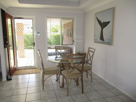 Torquay Beach Holiday House - New Castle Holiday 2