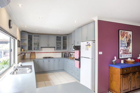 Torquay Drive 22 - New Castle Holiday 3