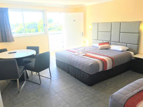 Toukley Motor Inn - New Castle Holiday 1