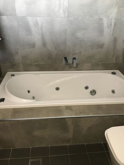 Town & Country Motor Inn - New Castle Holiday 3