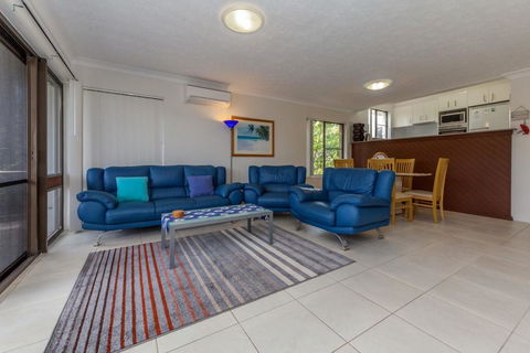 Tradewinds Unit 3, 110 Victoria Parade - New Castle Holiday 3