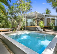 Tranquil  tropical Sunshine Beach - New Castle Holiday